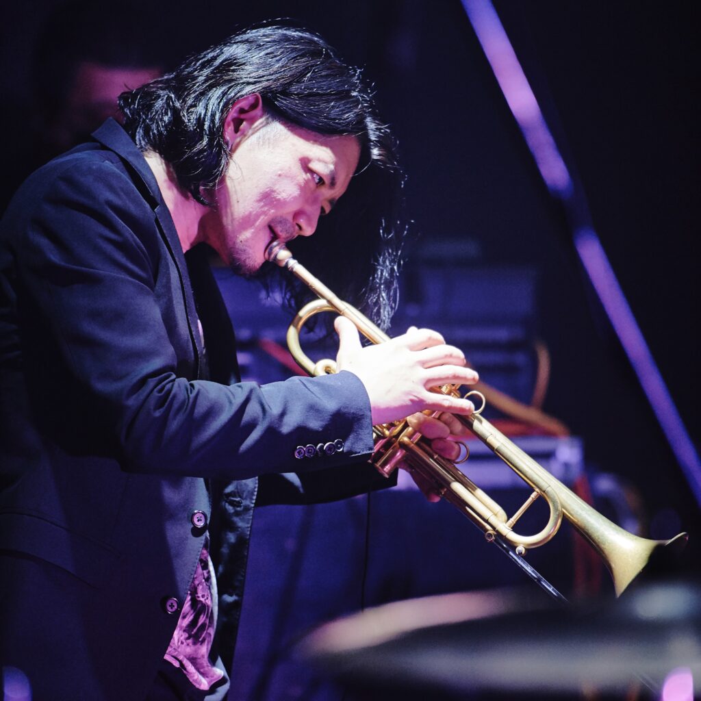 『自衛隊音楽隊を経て、ジャズの世界へ』類家心平　トランペッター