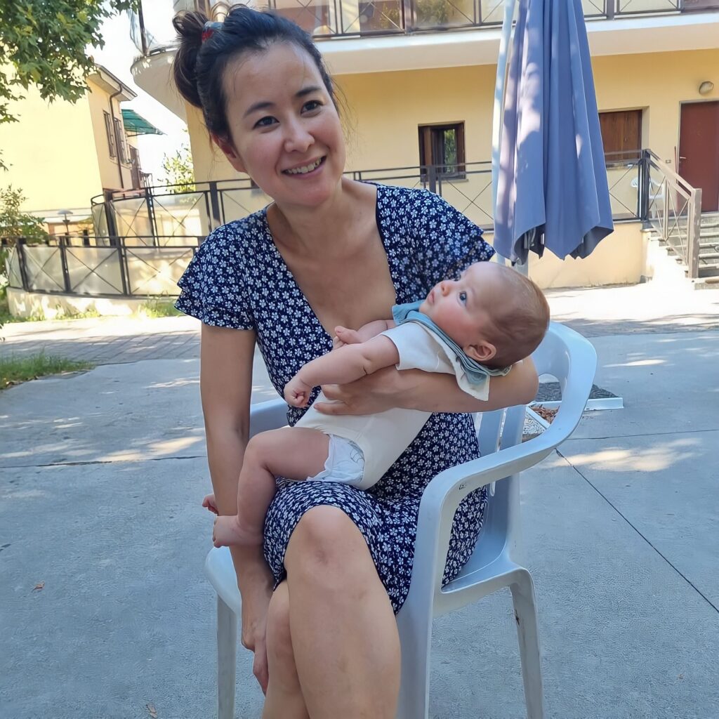 『42歳、異国の地で未婚の母になる』藤原美鈴　UI/UXデザイナー グラフィックデザイナー　通訳