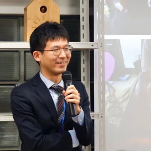 『医学部を諦め、外国語学部への進学を決意』中原亮　フードサービス業勤務