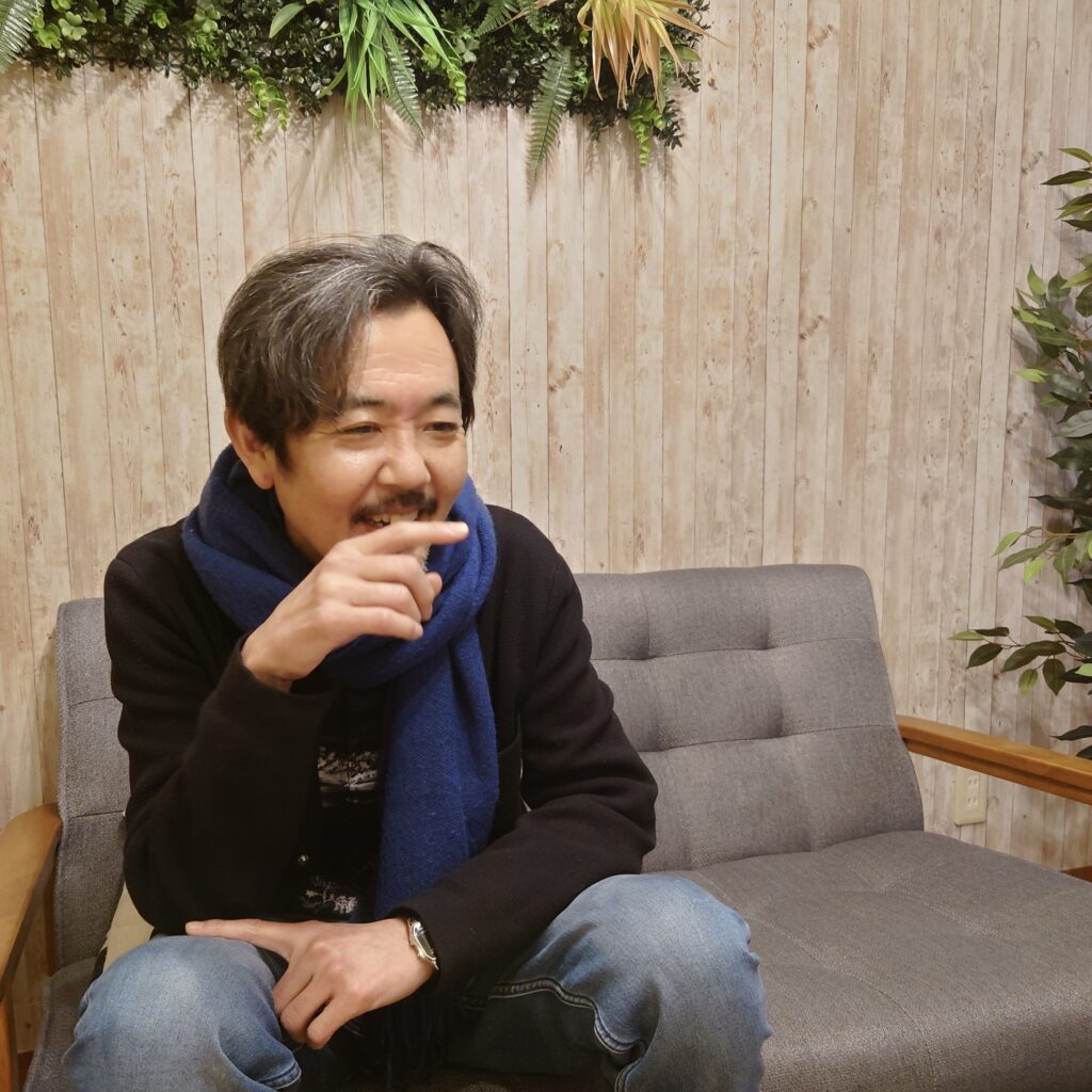 『おもしろい方へ、流れてきた50年』岡部たかし　俳優