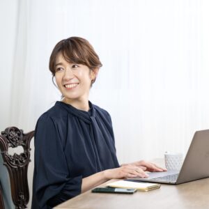 『東北放送の局アナを退職し、PR職に転身』名久井麻利　PR職／フリーアナウンサー