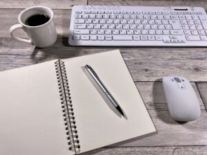 「毎月、どれくらい書いているんですか？」