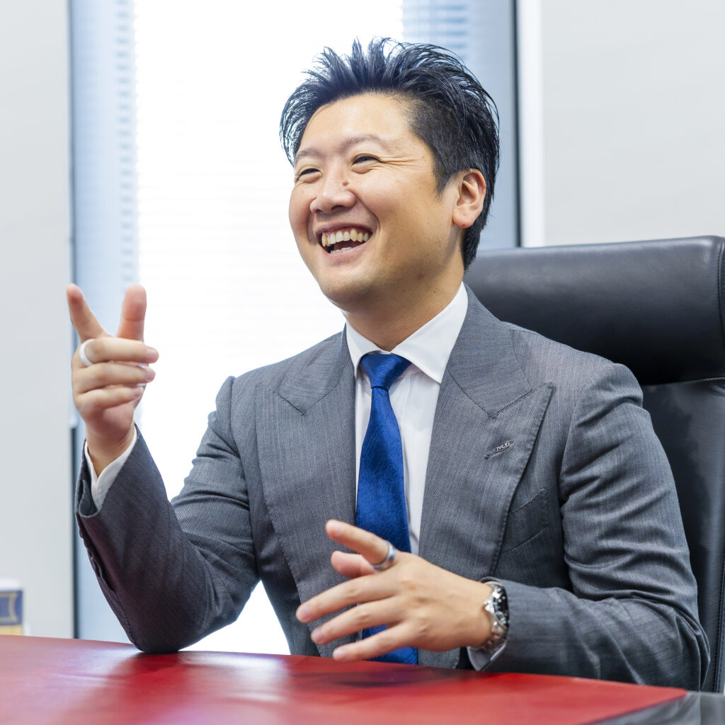 『日本スーパーカー協会を立ち上げた』山里真元（やまざと・まさゆき）　一般社団法人日本スーパーカー協会 事務局長／日本コムシンク株式会社 代表取締役会長 兼 社長