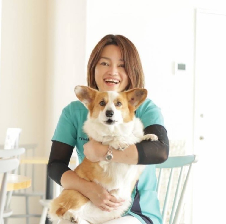 栗栖亜矢佳